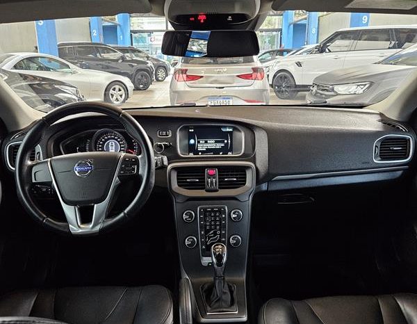 Volvo V40 T4 Comfort completo