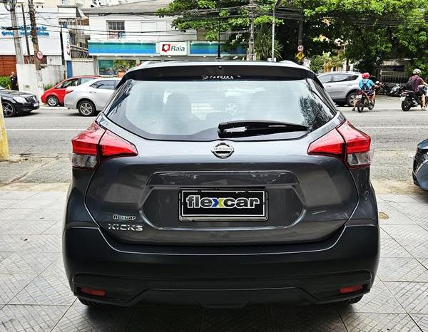 Nissan Kicks S completo