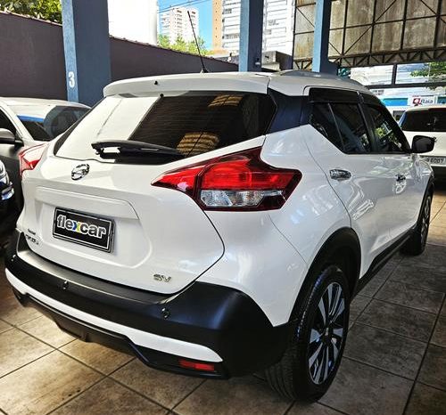 Nissan Kicks SV completo