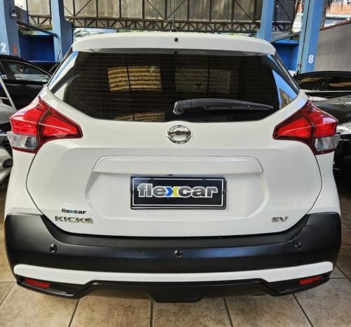 Nissan Kicks SV completo